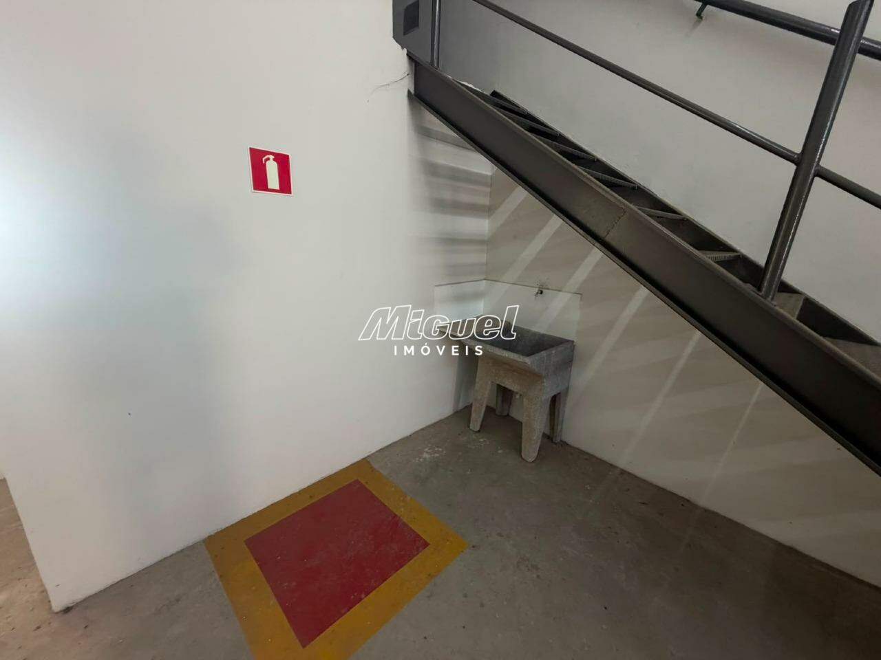 Salão Comercial, para aluguel, Balbo - - Piracicaba/SP: 