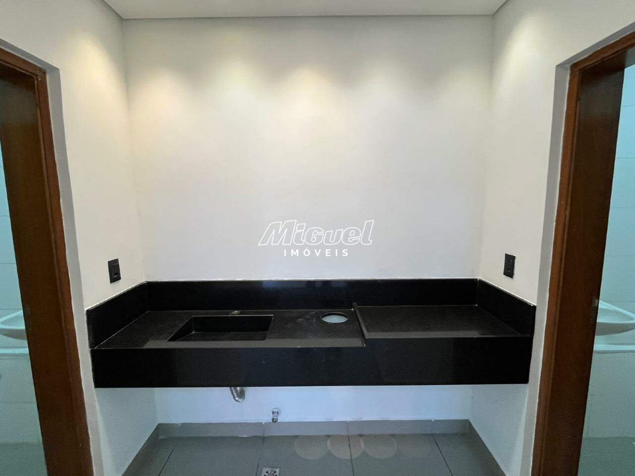 Salão Comercial, para aluguel, Vila Rezende - - Piracicaba/SP: 