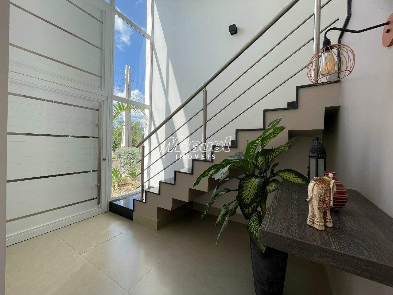 Casa em Condomínio à venda no Morato: