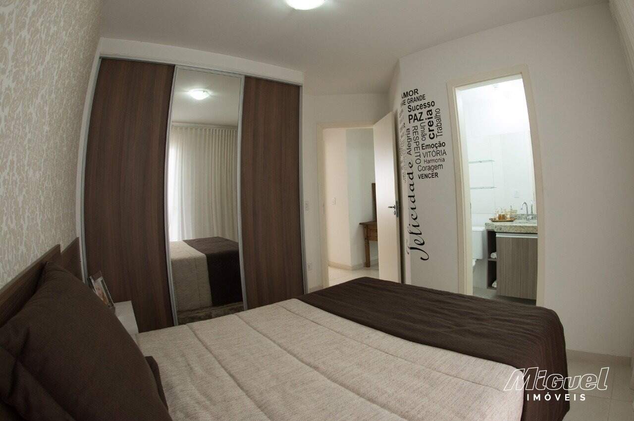 Apartamento à venda no Dois Córregos: Dormitório Casal