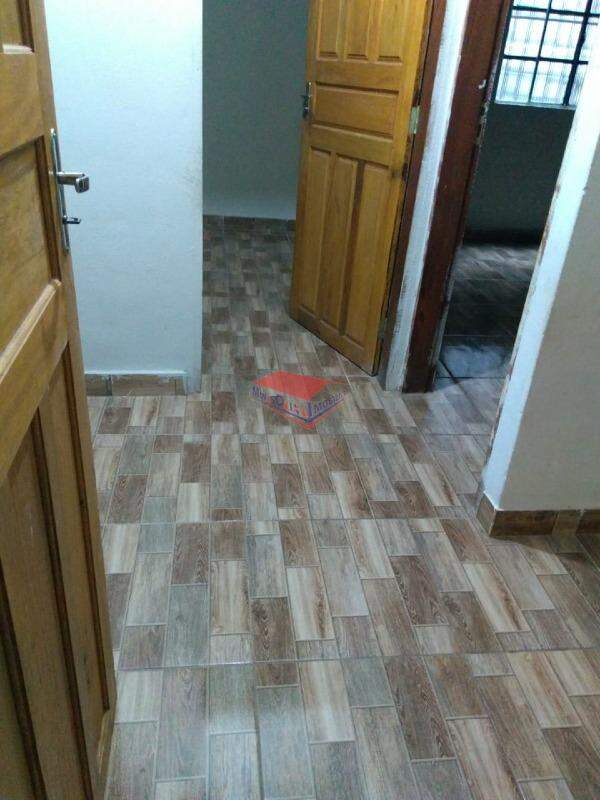 Casa para alugar com 2 quartos, 80m² - Foto 6