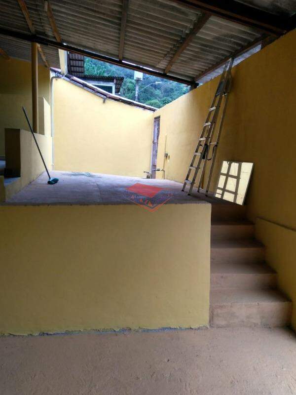 Casa para alugar com 2 quartos, 80m² - Foto 5