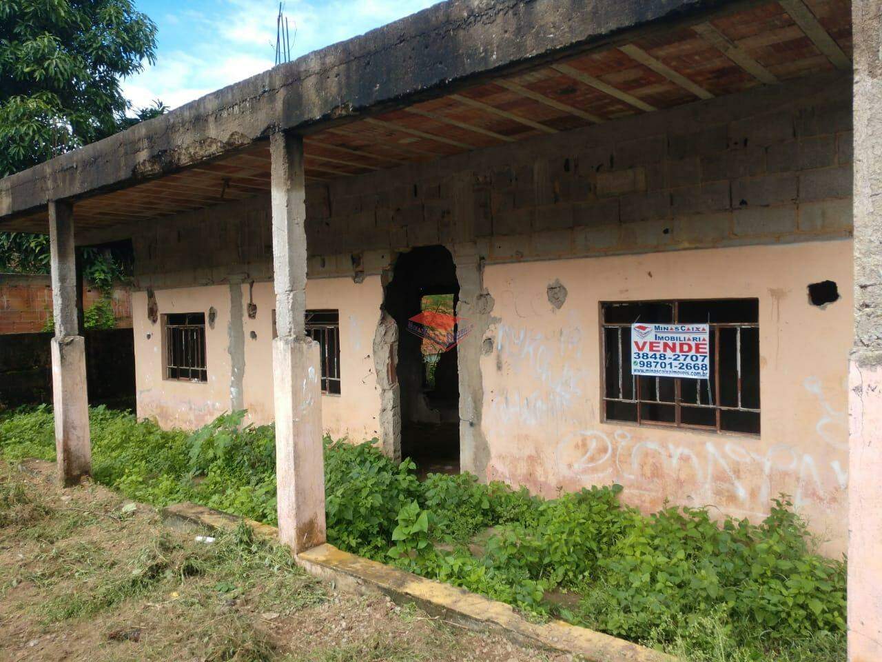 Casa à venda com 2 quartos, 100m² - Foto 2