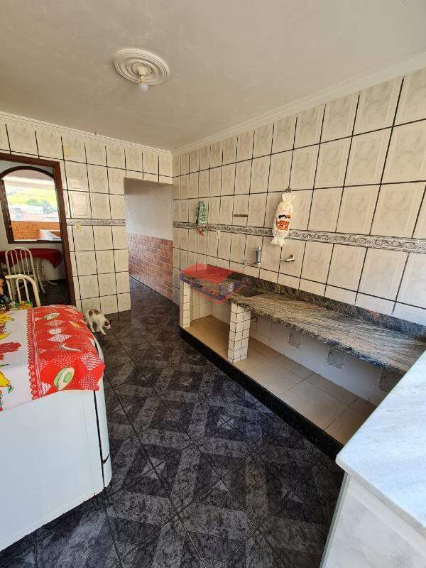 Casa à venda com 3 quartos, 185m² - Foto 20