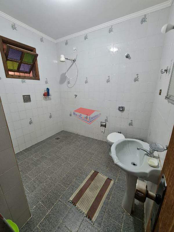 Casa à venda com 3 quartos, 185m² - Foto 15