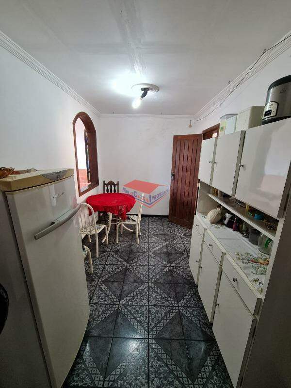 Casa à venda com 3 quartos, 185m² - Foto 10