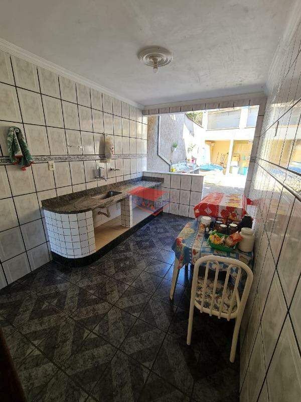 Casa à venda com 3 quartos, 185m² - Foto 19