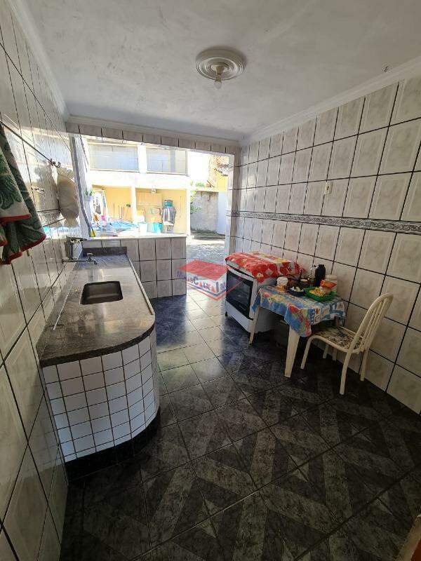 Casa à venda com 3 quartos, 185m² - Foto 18