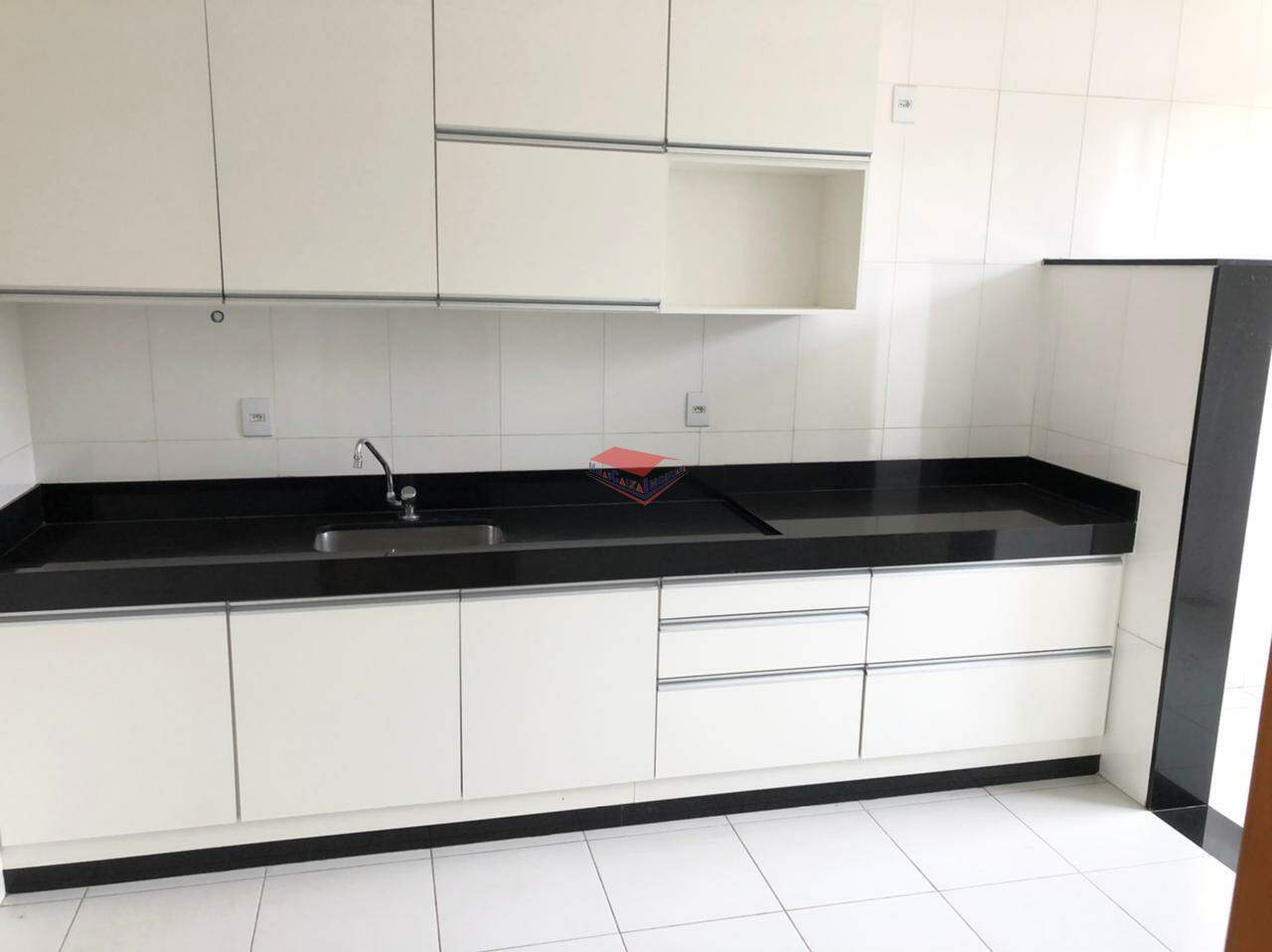 Apartamento à venda com 3 quartos, 115m² - Foto 9