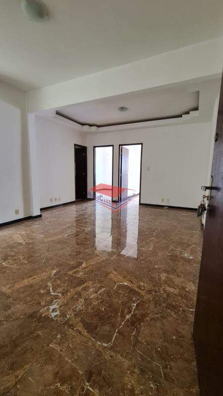 Apartamento à venda com 2 quartos, 74m² - Foto 2