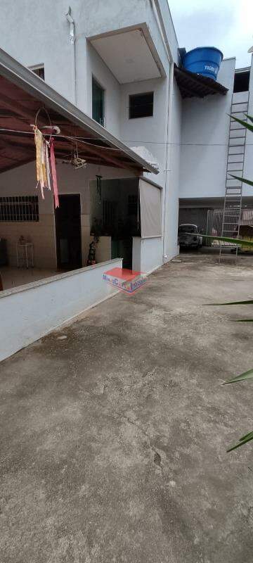 Casa para alugar com 3 quartos, 184m² - Foto 25