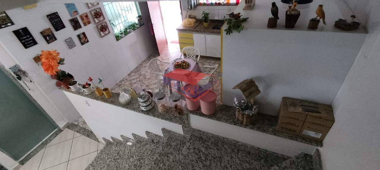 Casa para alugar com 3 quartos, 184m² - Foto 6