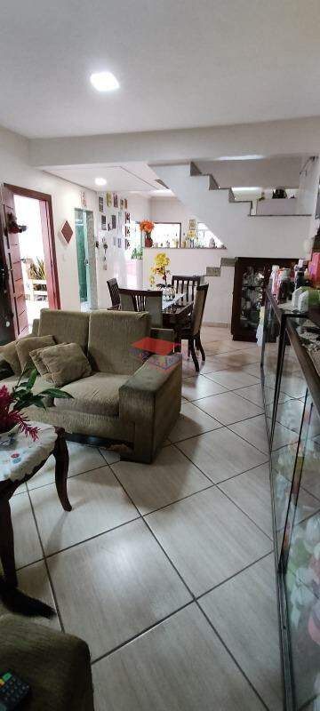 Casa para alugar com 3 quartos, 184m² - Foto 2
