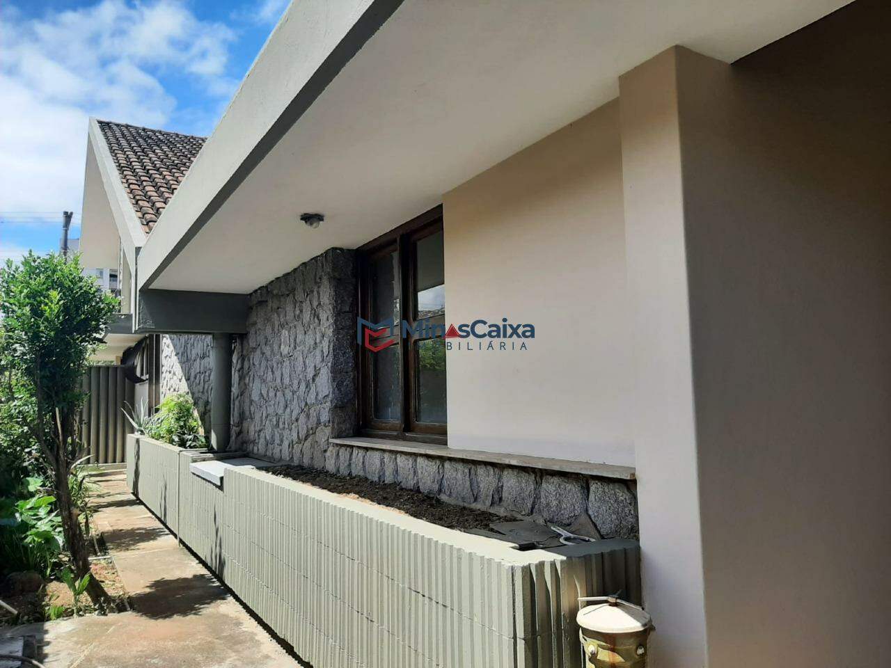 Casa à venda com 4 quartos, 300m² - Foto 15