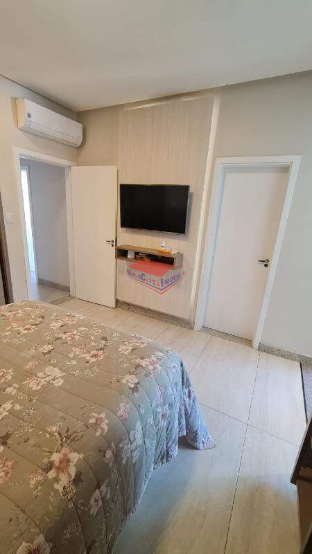 Apartamento à venda com 3 quartos, 215m² - Foto 12