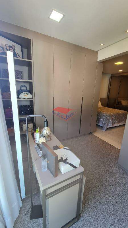 Apartamento à venda com 3 quartos, 215m² - Foto 14