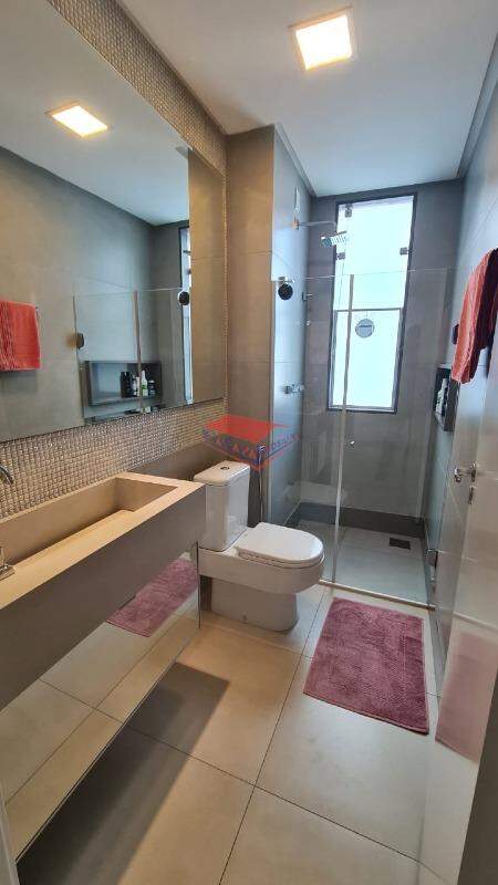 Apartamento à venda com 3 quartos, 215m² - Foto 18