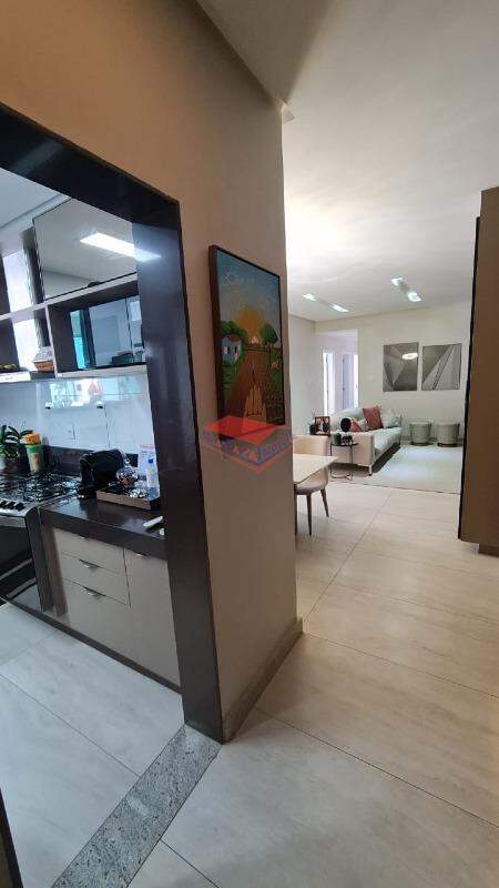 Apartamento à venda com 3 quartos, 215m² - Foto 4