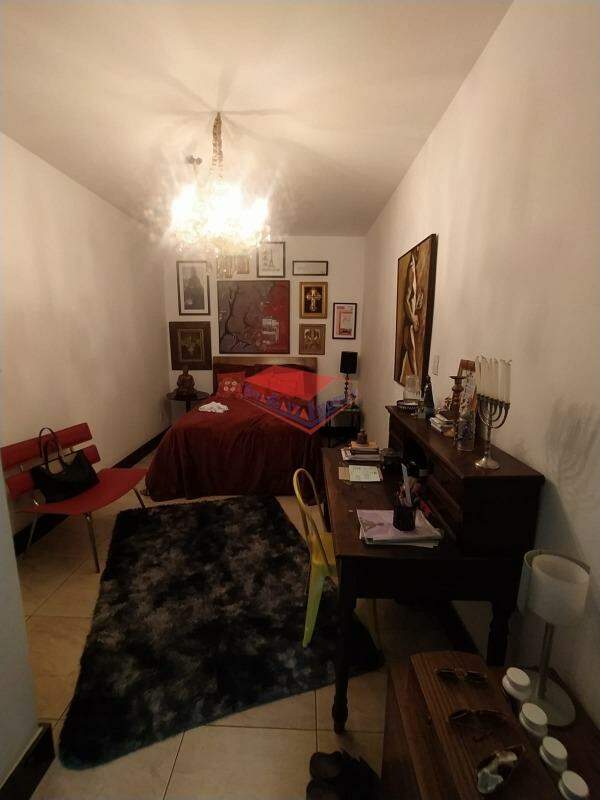 Apartamento à venda com 3 quartos, 246m² - Foto 4