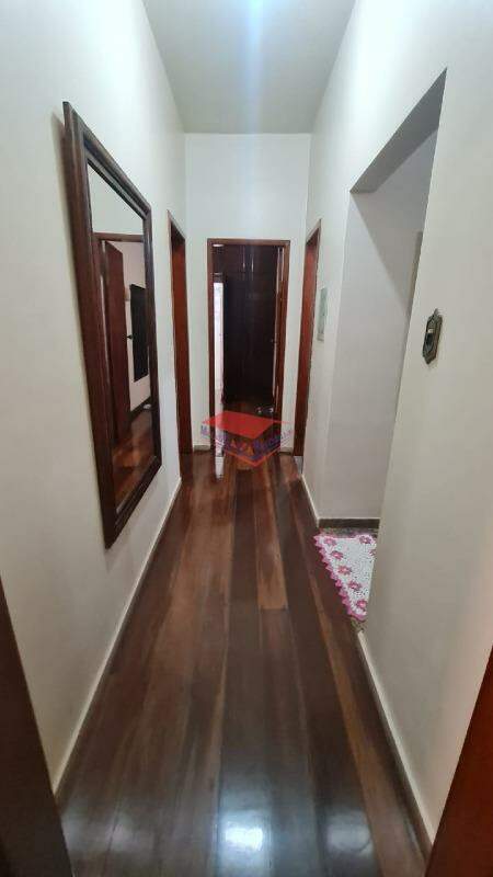 Casa à venda com 3 quartos, 200m² - Foto 7