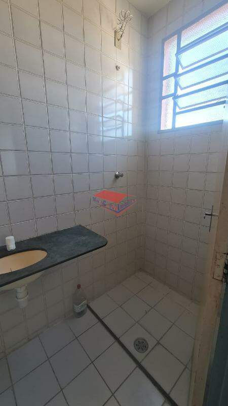 Apartamento para alugar com 2 quartos, 52m² - Foto 7
