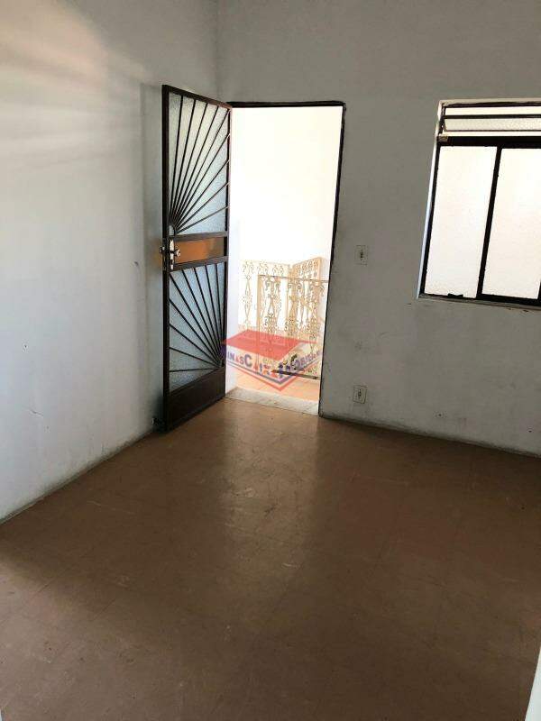 Casa à venda com 4 quartos, 260m² - Foto 9