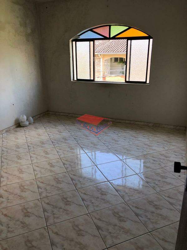 Casa à venda com 4 quartos, 260m² - Foto 11