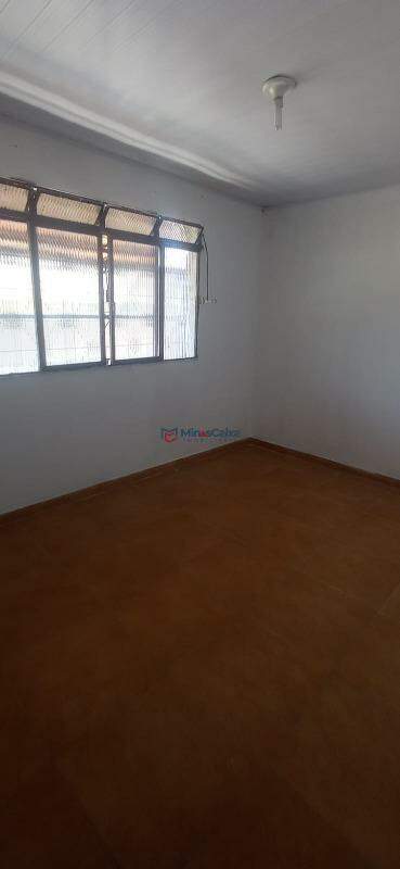 Casa à venda com 2 quartos, 100m² - Foto 5