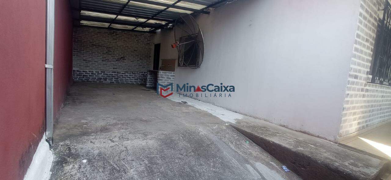 Casa à venda com 2 quartos, 100m² - Foto 2