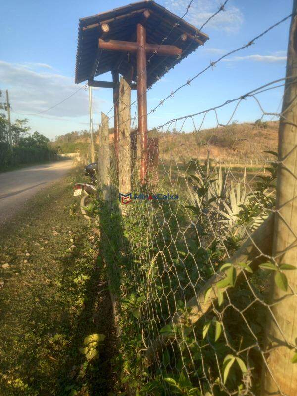 Chácara à venda com 1 quarto, 1600m² - Foto 3