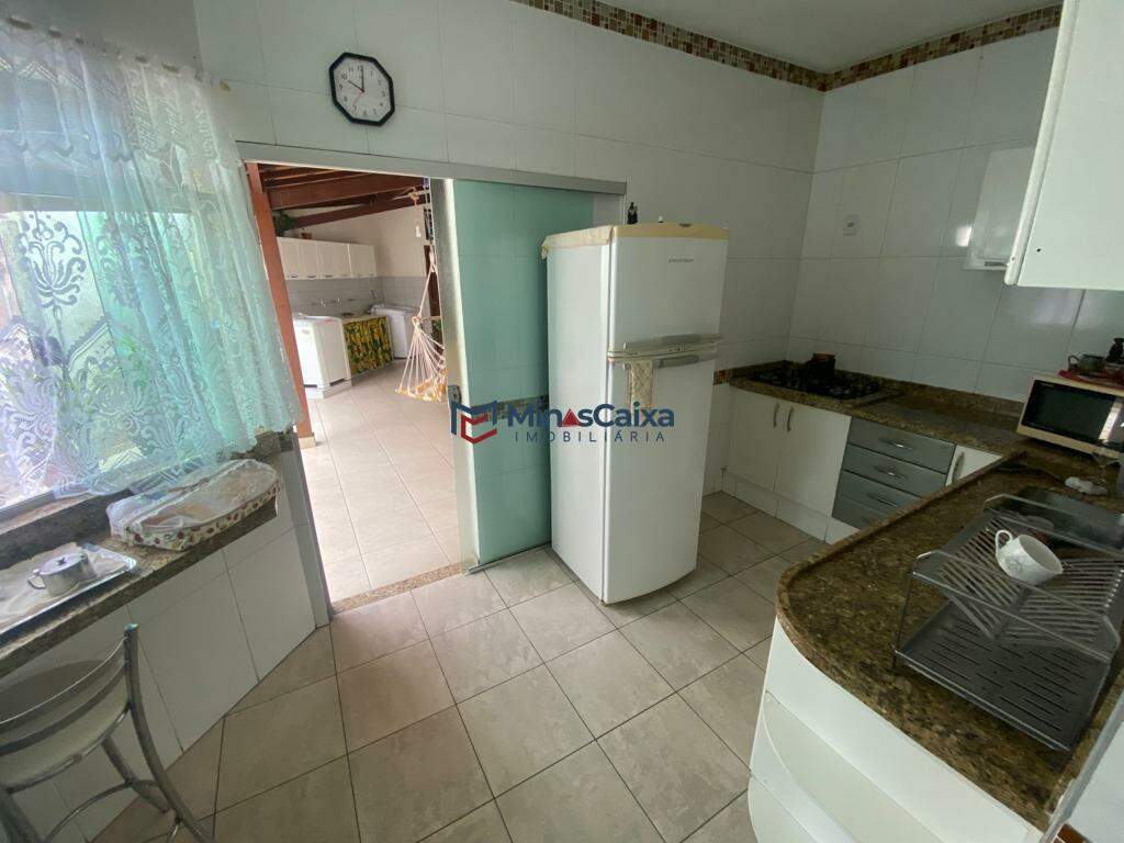 Casa à venda com 4 quartos, 175m² - Foto 16