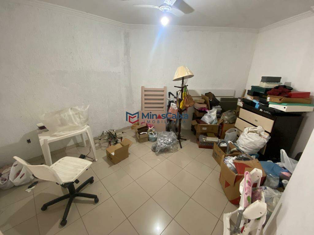 Casa à venda com 4 quartos, 175m² - Foto 8