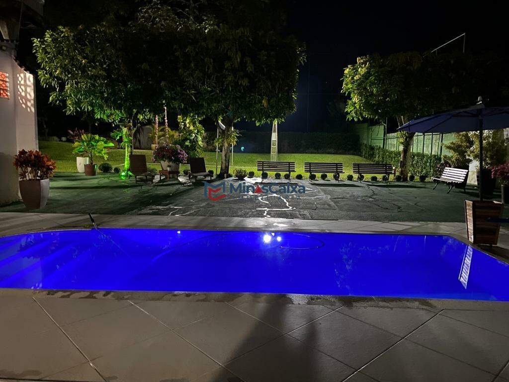Casa à venda com 2 quartos, 600m² - Foto 17
