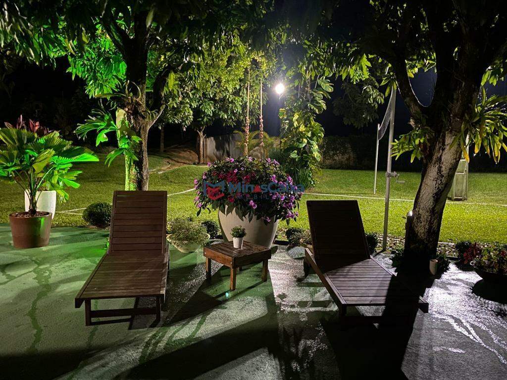 Casa à venda com 2 quartos, 600m² - Foto 8