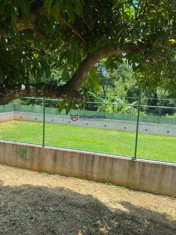 Casa à venda com 2 quartos, 600m² - Foto 4