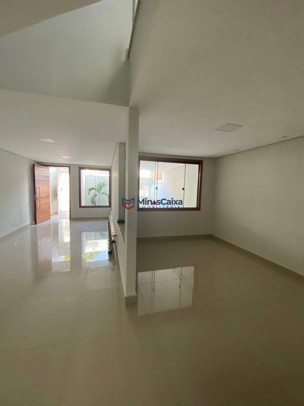 Casa à venda com 3 quartos, 200m² - Foto 14