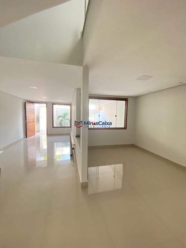 Casa à venda com 3 quartos, 200m² - Foto 13