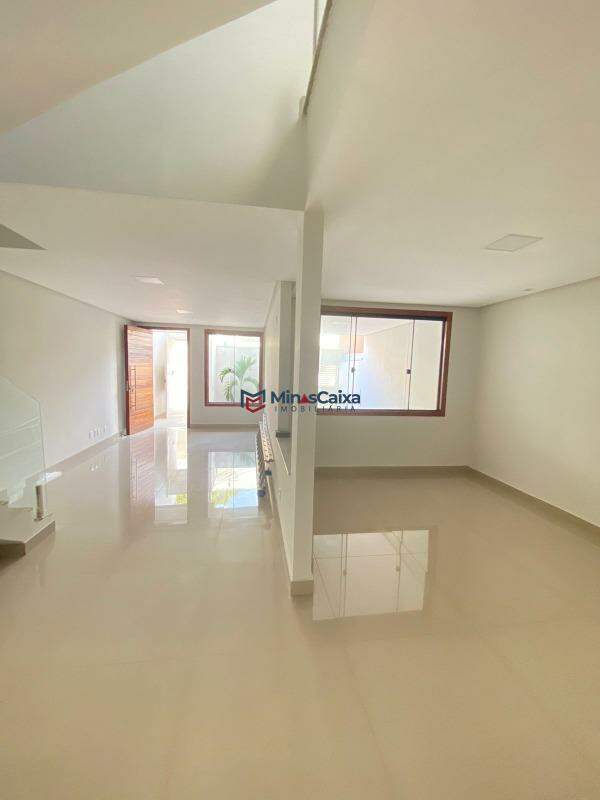 Casa à venda com 3 quartos, 200m² - Foto 12