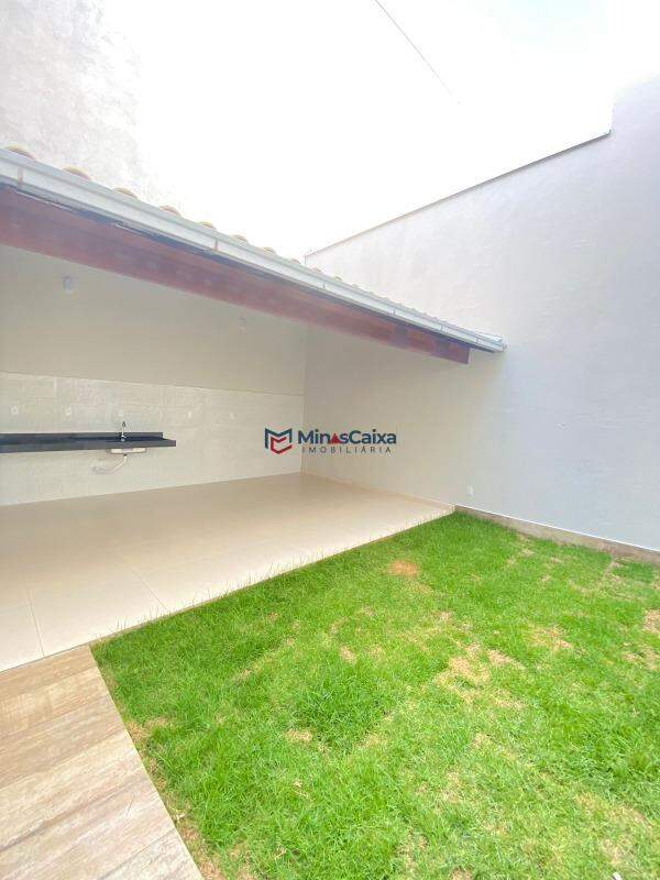 Casa à venda com 3 quartos, 200m² - Foto 7