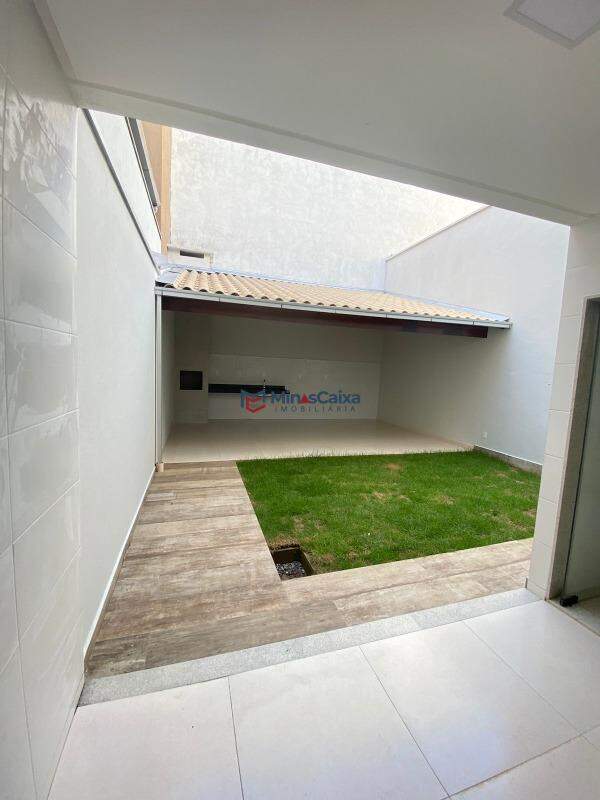 Casa à venda com 3 quartos, 200m² - Foto 6