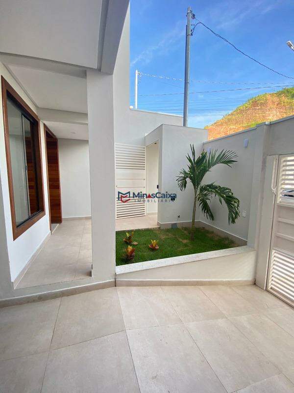 Casa à venda com 3 quartos, 200m² - Foto 3