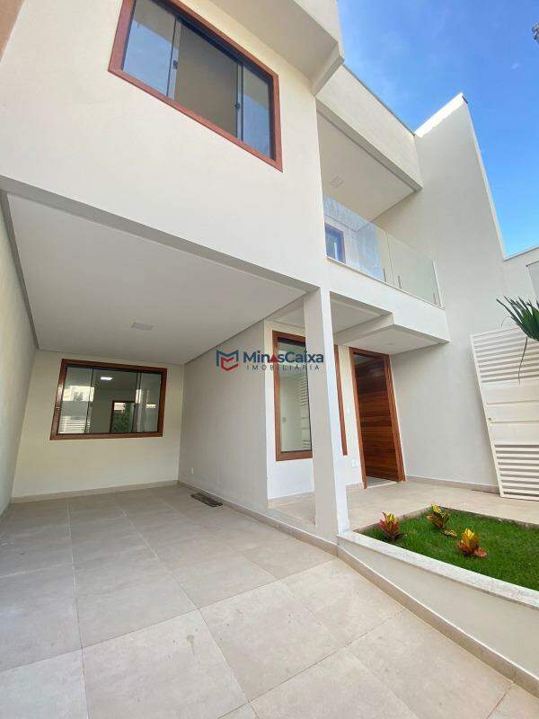 Casa à venda com 3 quartos, 200m² - Foto 2