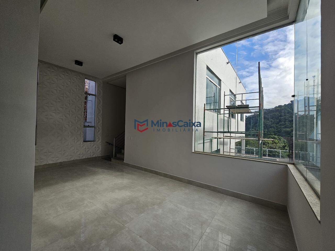 Casa à venda com 4 quartos, 350m² - Foto 12