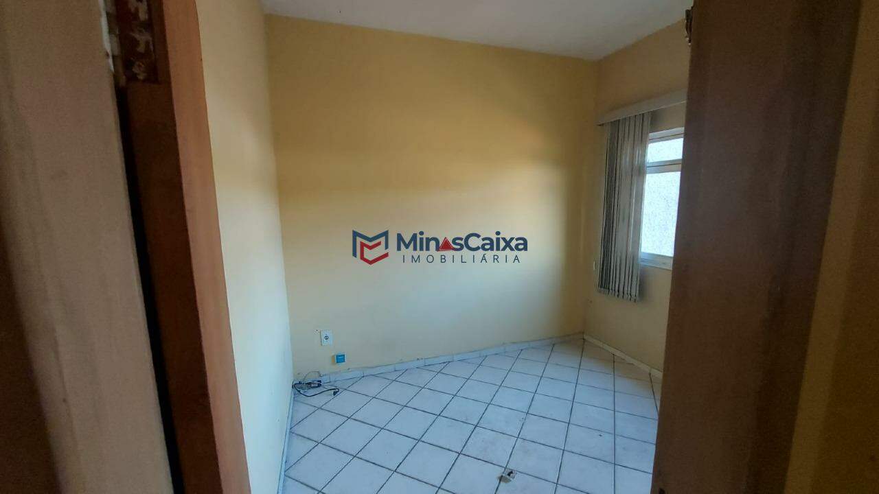 Casa à venda com 6 quartos, 350m² - Foto 10