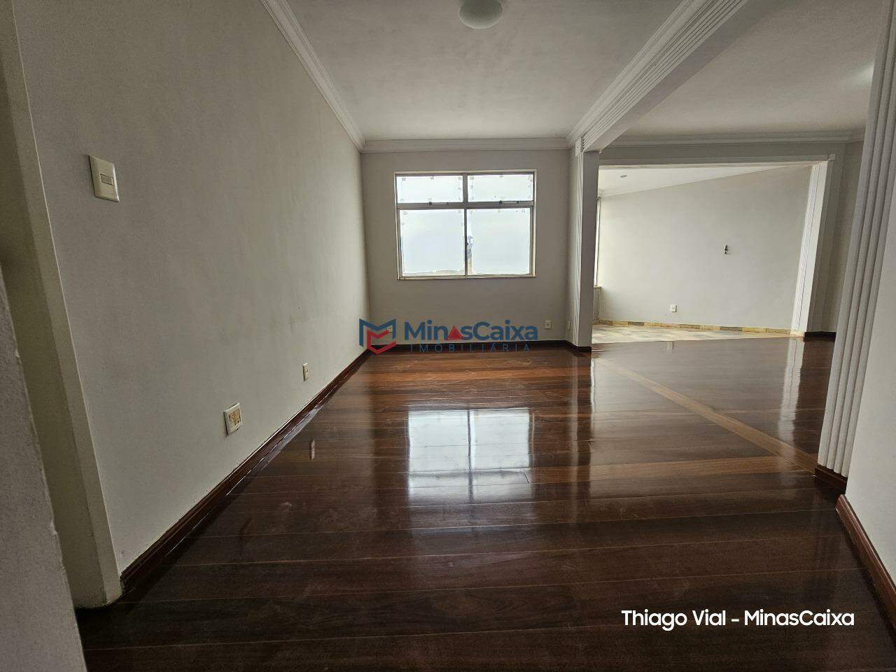 Apartamento à venda com 3 quartos, 150m² - Foto 4