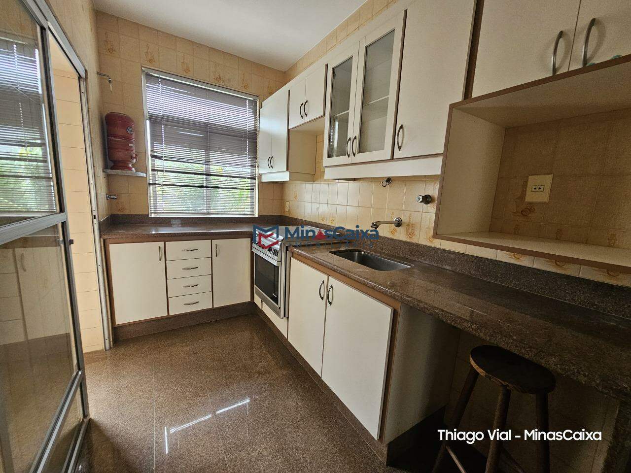 Apartamento à venda com 3 quartos, 150m² - Foto 8