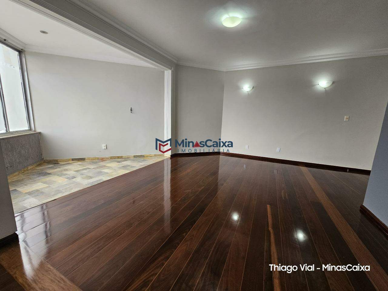 Apartamento à venda com 3 quartos, 150m² - Foto 1