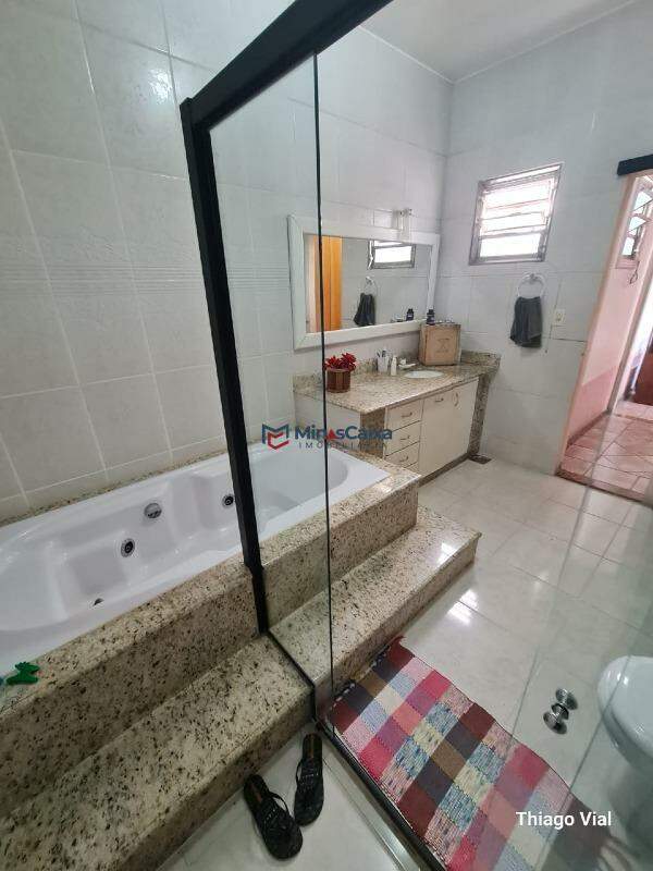 Casa à venda com 4 quartos, 247m² - Foto 20