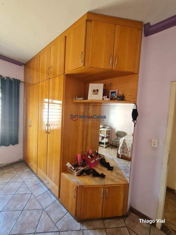 Casa à venda com 4 quartos, 247m² - Foto 15