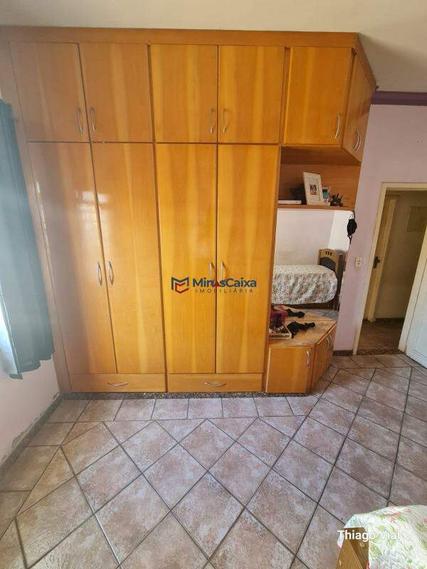 Casa à venda com 4 quartos, 247m² - Foto 13